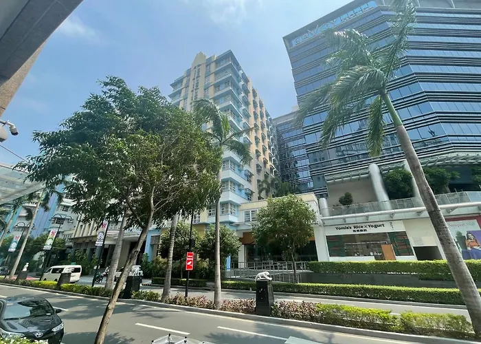 Apartment 150 Newport Boulevard, Near Terminal3 Airport
