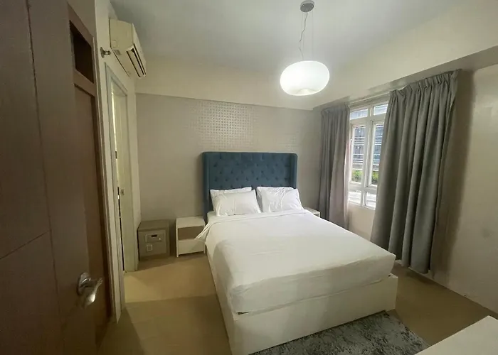 Apartment 150 Newport Boulevard, Near Terminal3 Airport
